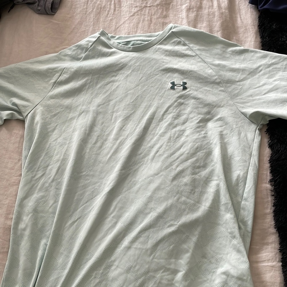 Coral tee